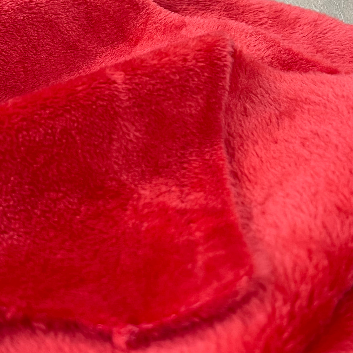 Red Super Soft Plain Cuddle Fleece Fabric Blanket Loungewear