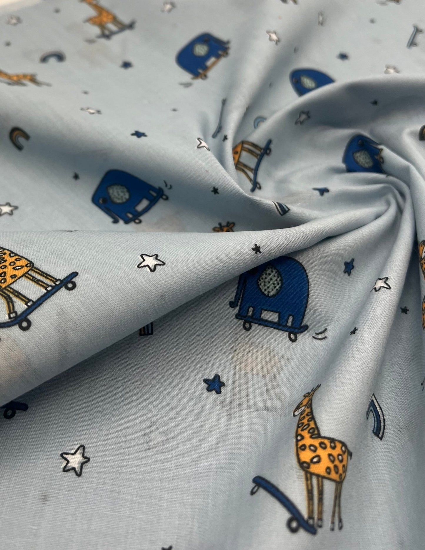 Animals Scoot Printed Poly Cotton 90 GSM 80/20 44 Inch Non Stretch - T9 Fabrics