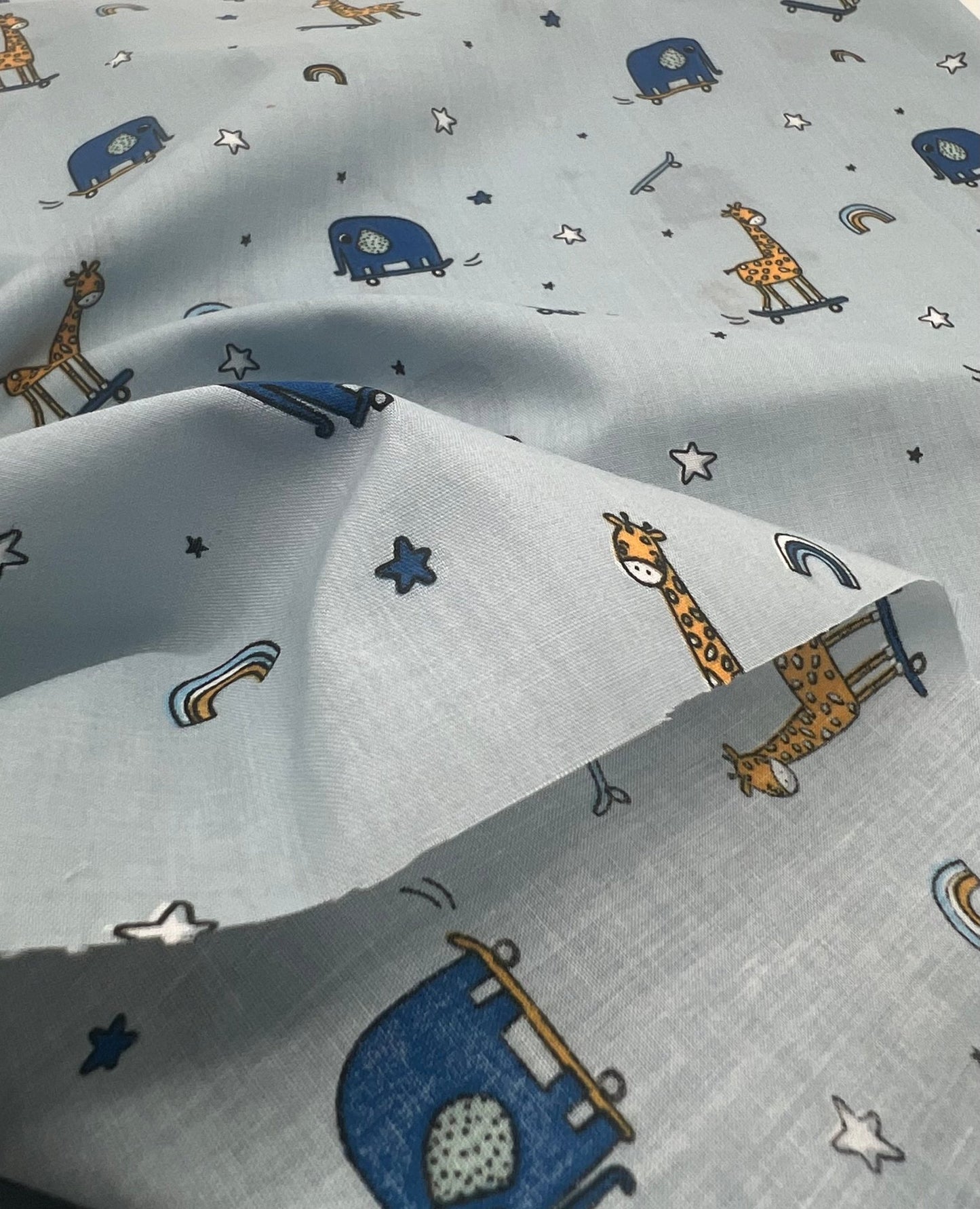 Animals Scoot Printed Poly Cotton 90 GSM 80/20 44 Inch Non Stretch - T9 Fabrics