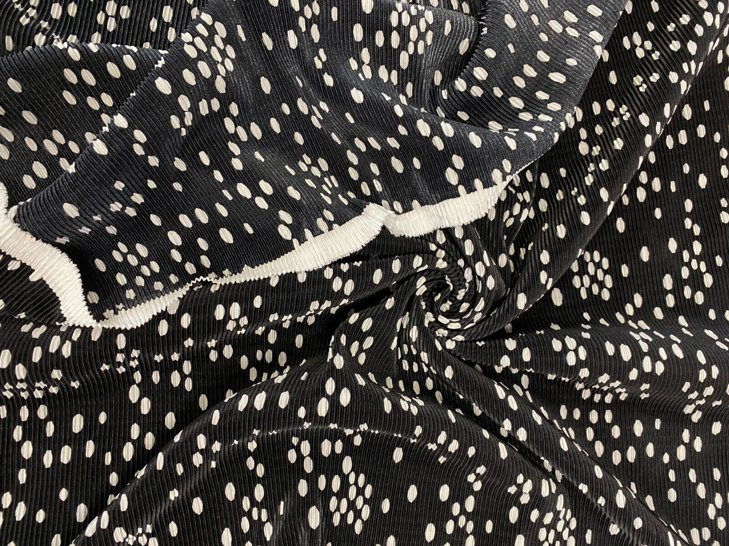Black & White Spotty Print Plisse Fabric - T9 Fabrics