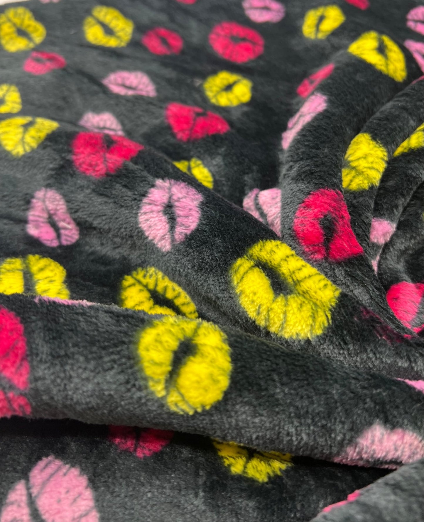 Bubs Lips Cuddle Fleece Fabric Blanket Loungewear - T9 Fabrics