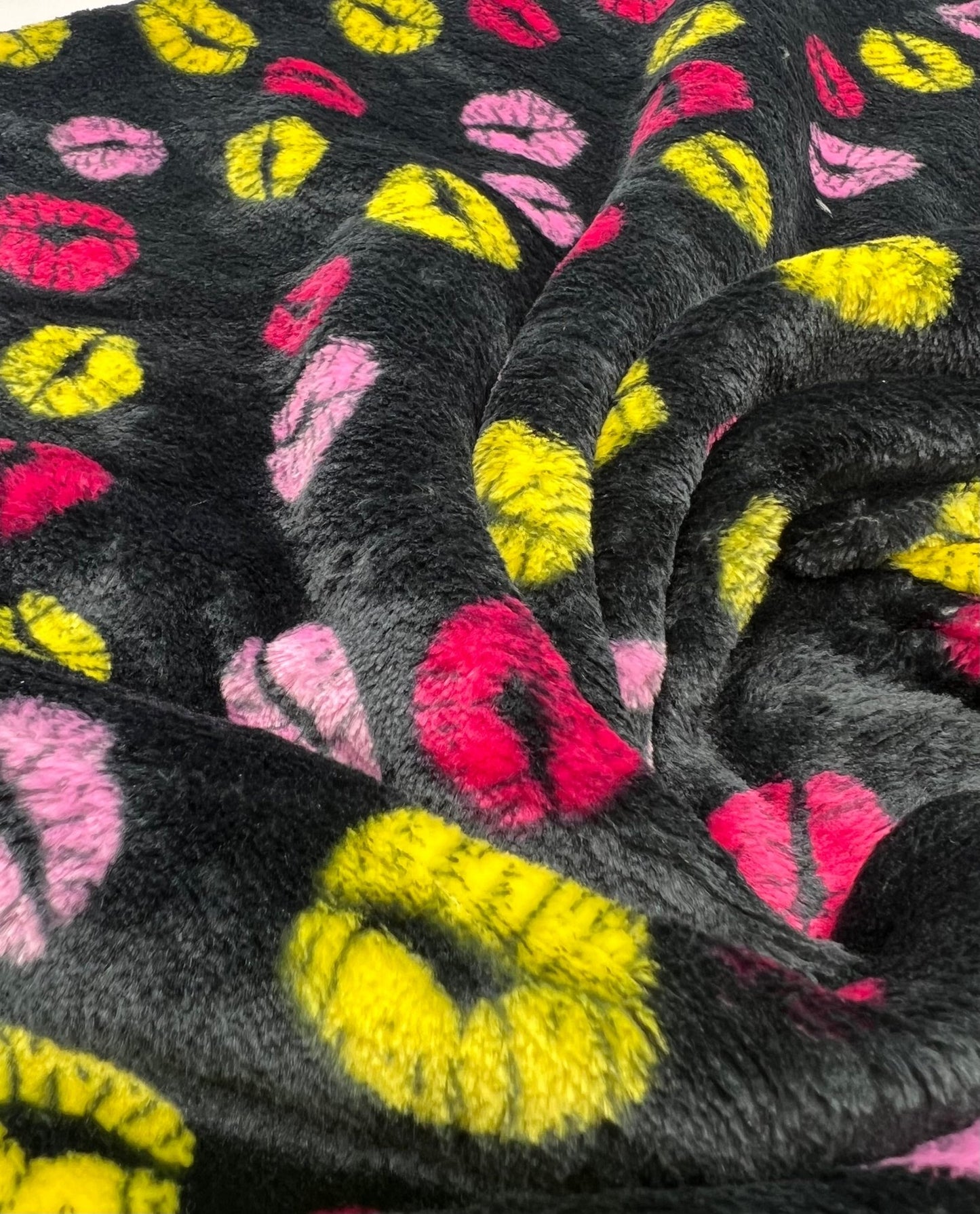 Bubs Lips Cuddle Fleece Fabric Blanket Loungewear - T9 Fabrics