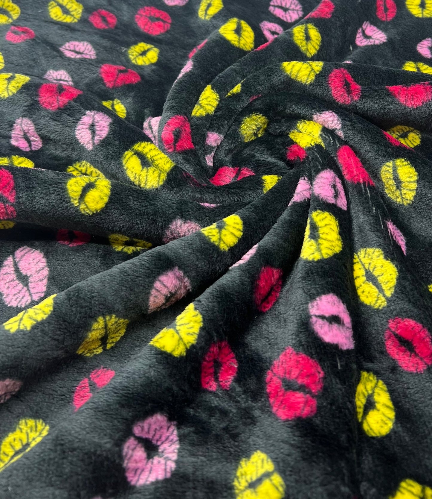Bubs Lips Cuddle Fleece Fabric Blanket Loungewear - T9 Fabrics