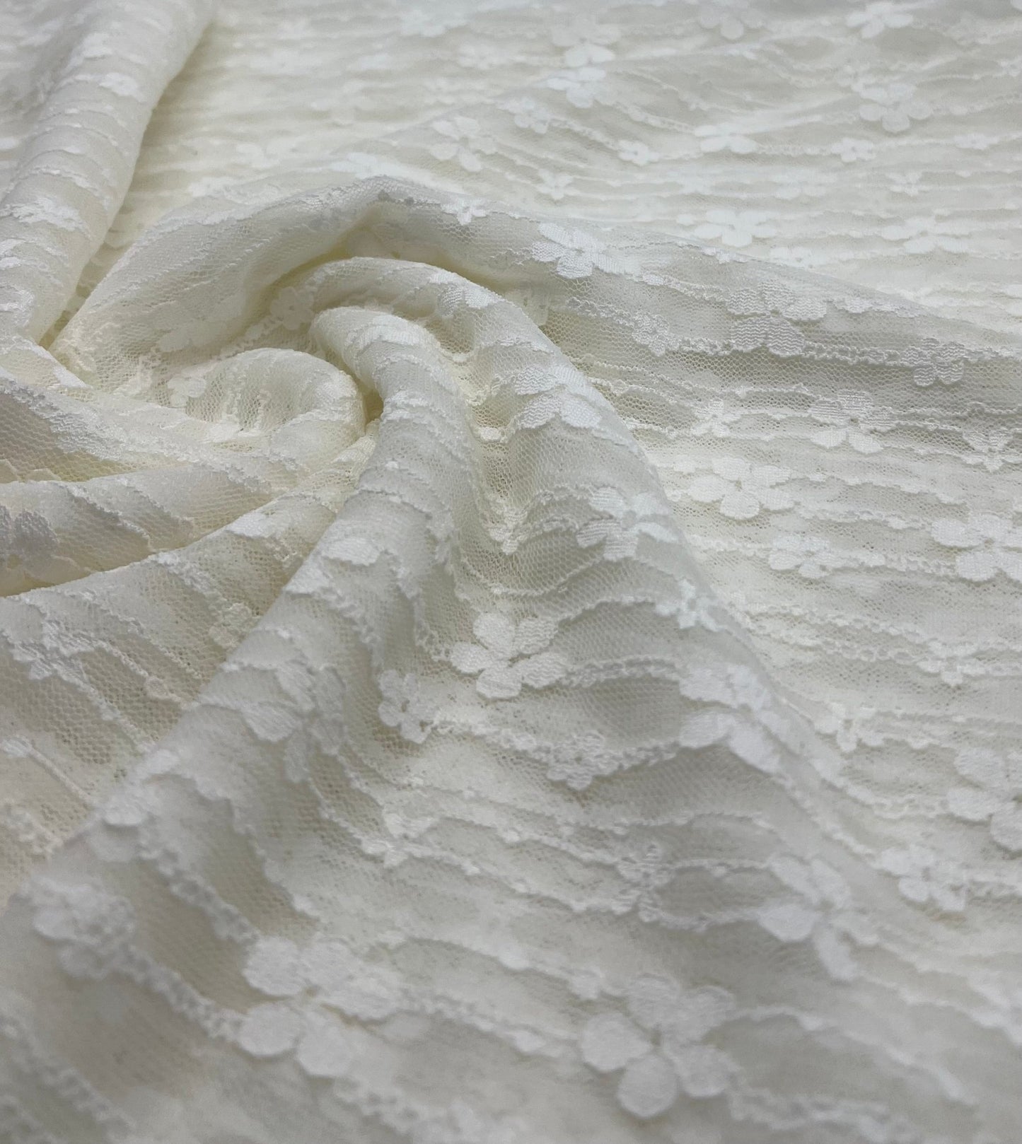 Cream Ditsy Floral Scalloped Edge Lace Fabric Stretch - T9 Fabrics