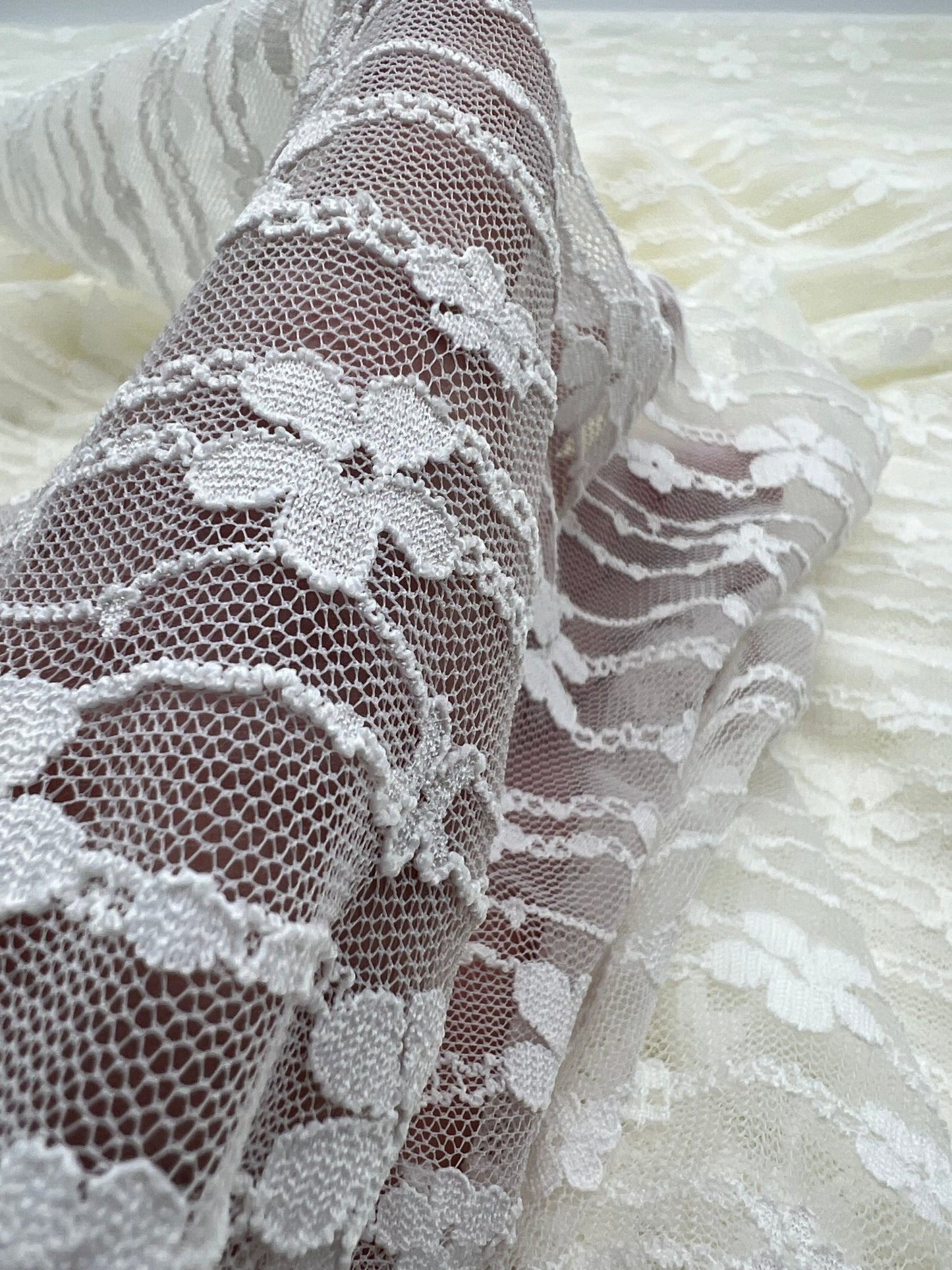 Cream Ditsy Floral Scalloped Edge Lace Fabric Stretch - T9 Fabrics