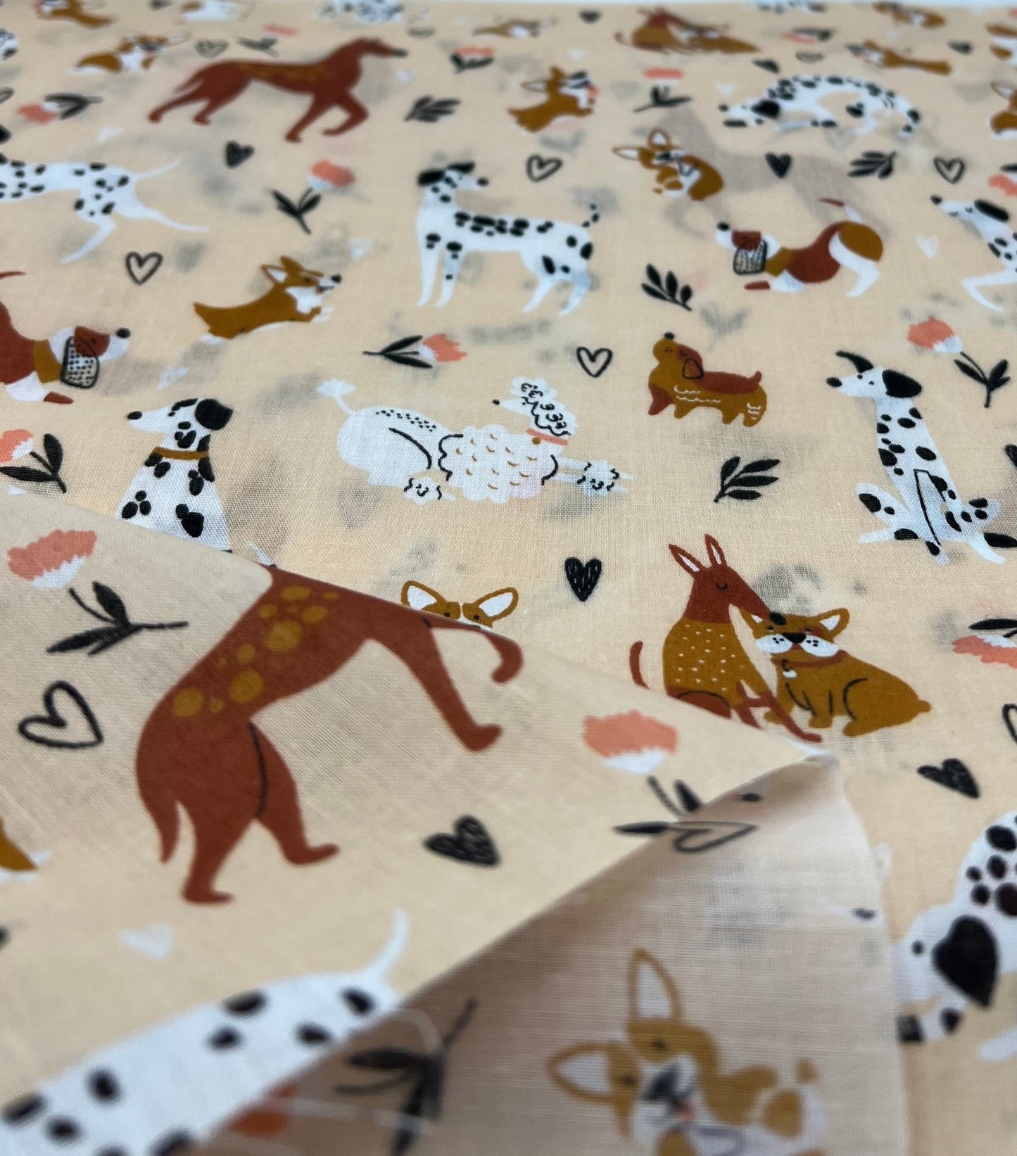 Dogs Daisies Printed Poly Cotton 90 GSM 80/20 44 Inch Non Stretch - T9 Fabrics