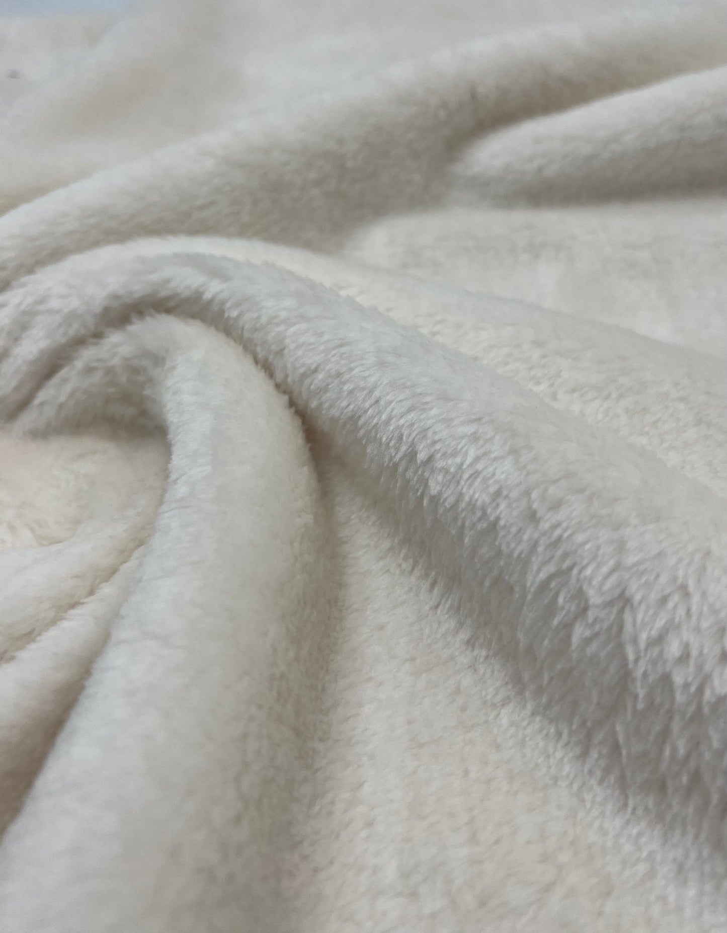 Ivory Super Soft Plain Cuddle Fleece Fabric Blanket Loungewear - T9 Fabrics