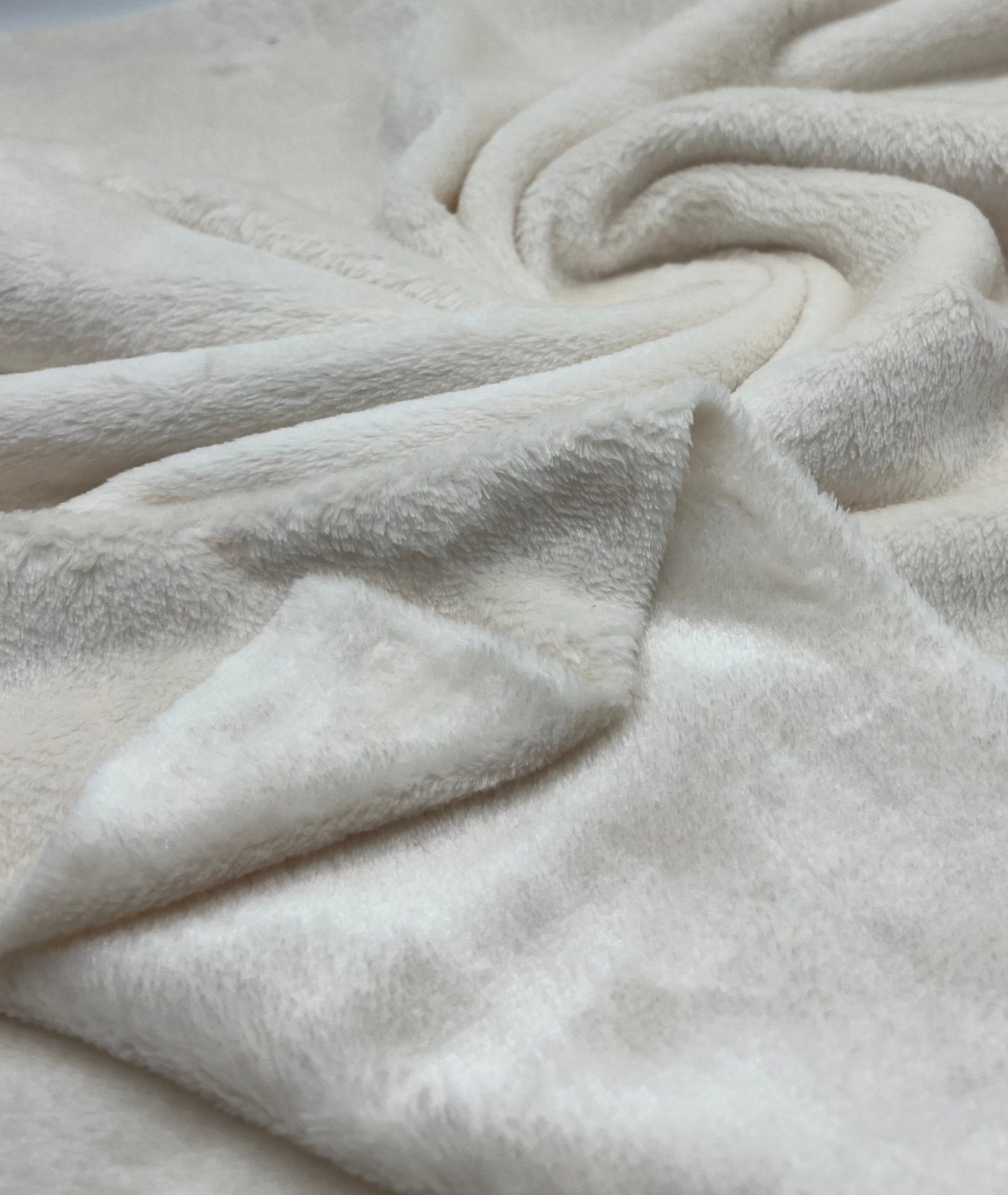 Ivory Super Soft Plain Cuddle Fleece Fabric Blanket Loungewear - T9 Fabrics