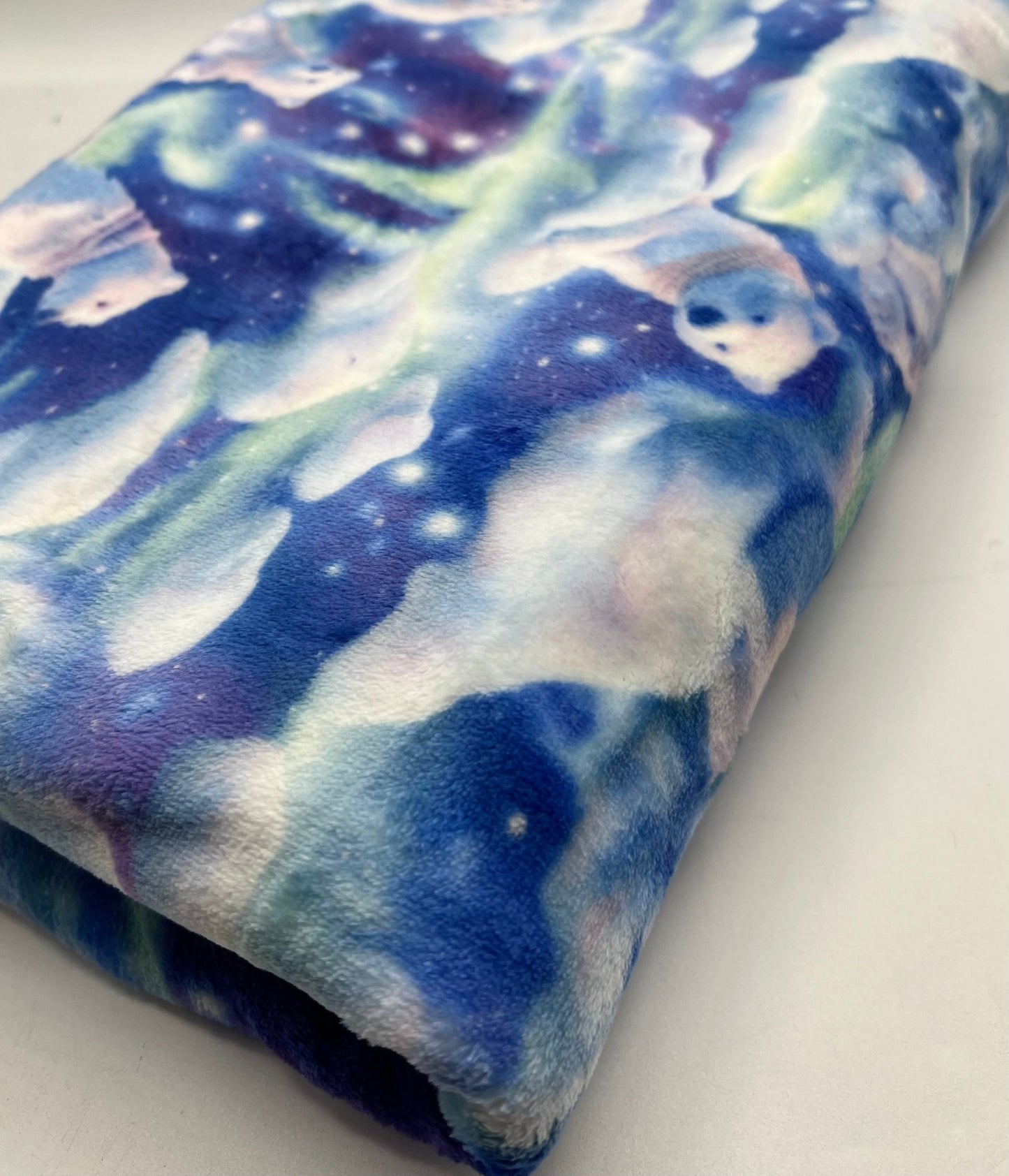 Polar Bears Cuddle Fleece Fabric Blanket Loungewear - T9 Fabrics