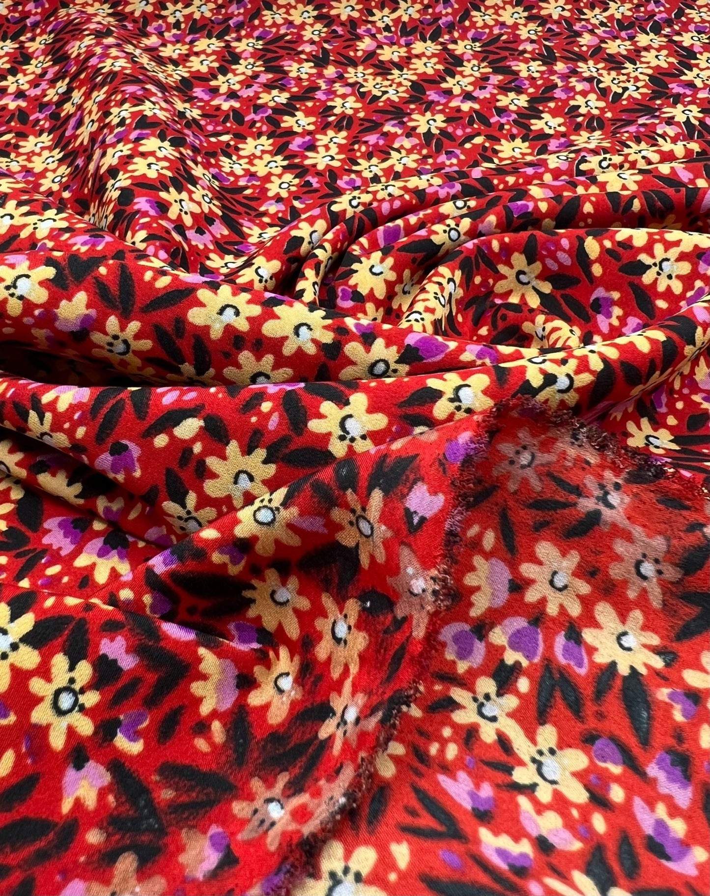 Red Lilac Ditsy Floral Lightweight Non Stretch Woven Fabric - T9 Fabrics
