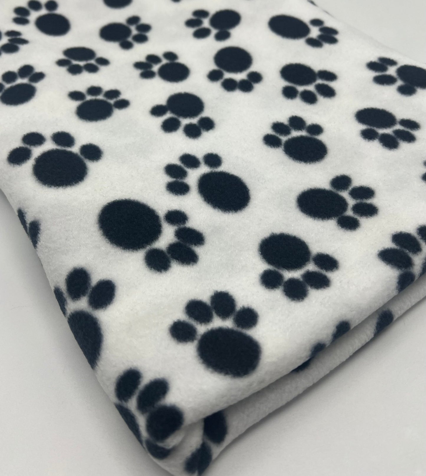 White Paws Printed Anti - Pil Polar Fleece Fabric Blanket Loungewear - T9 Fabrics