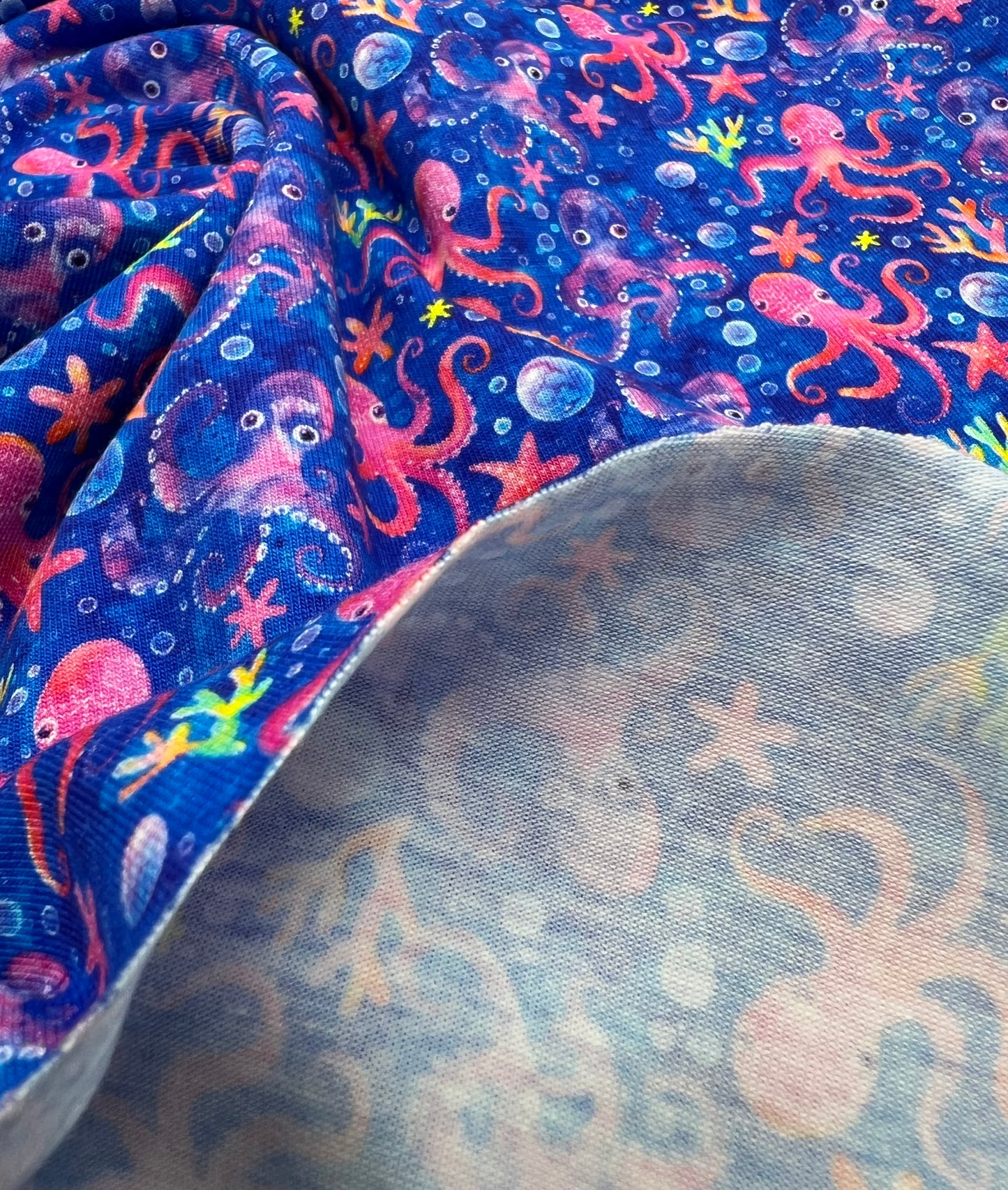 Octopi Print Cotton Stretch Jersey 200 GSM 95/5 Lycra 4 Way Stretch
