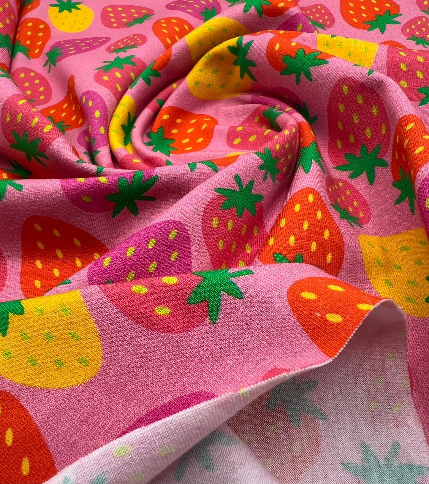 Berry Bright Print Cotton Stretch Jersey 200 GSM 95/5 Lycra 4 Way Stretch