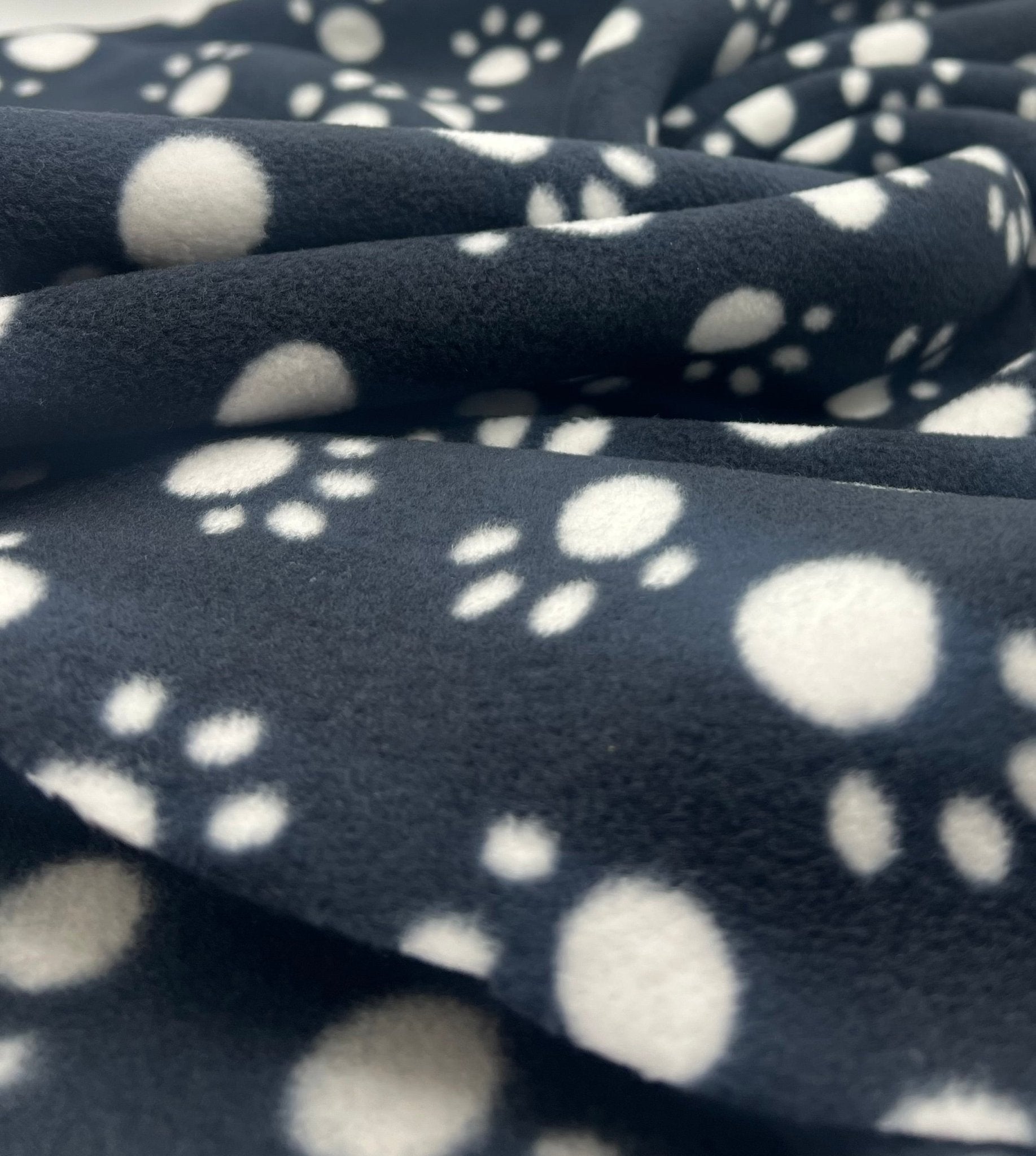 Black Paws Printed Anti - Pil Polar Fleece Fabric Blanket Loungewear - T9 Fabrics