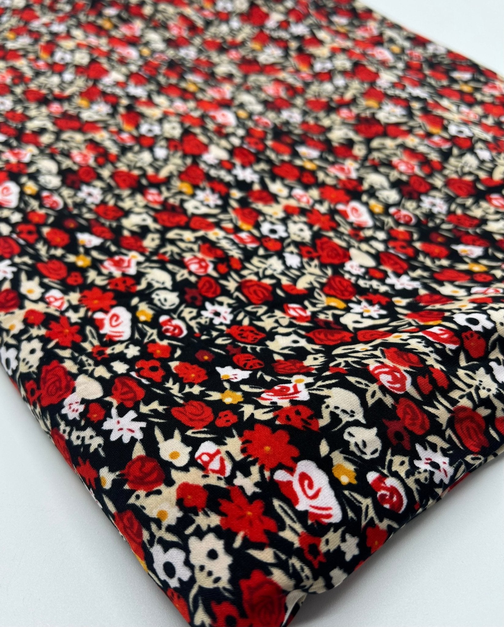 Black Red Mix Ditsy Viscose Elastane 4 Way Stretch Fabric - T9 Fabrics