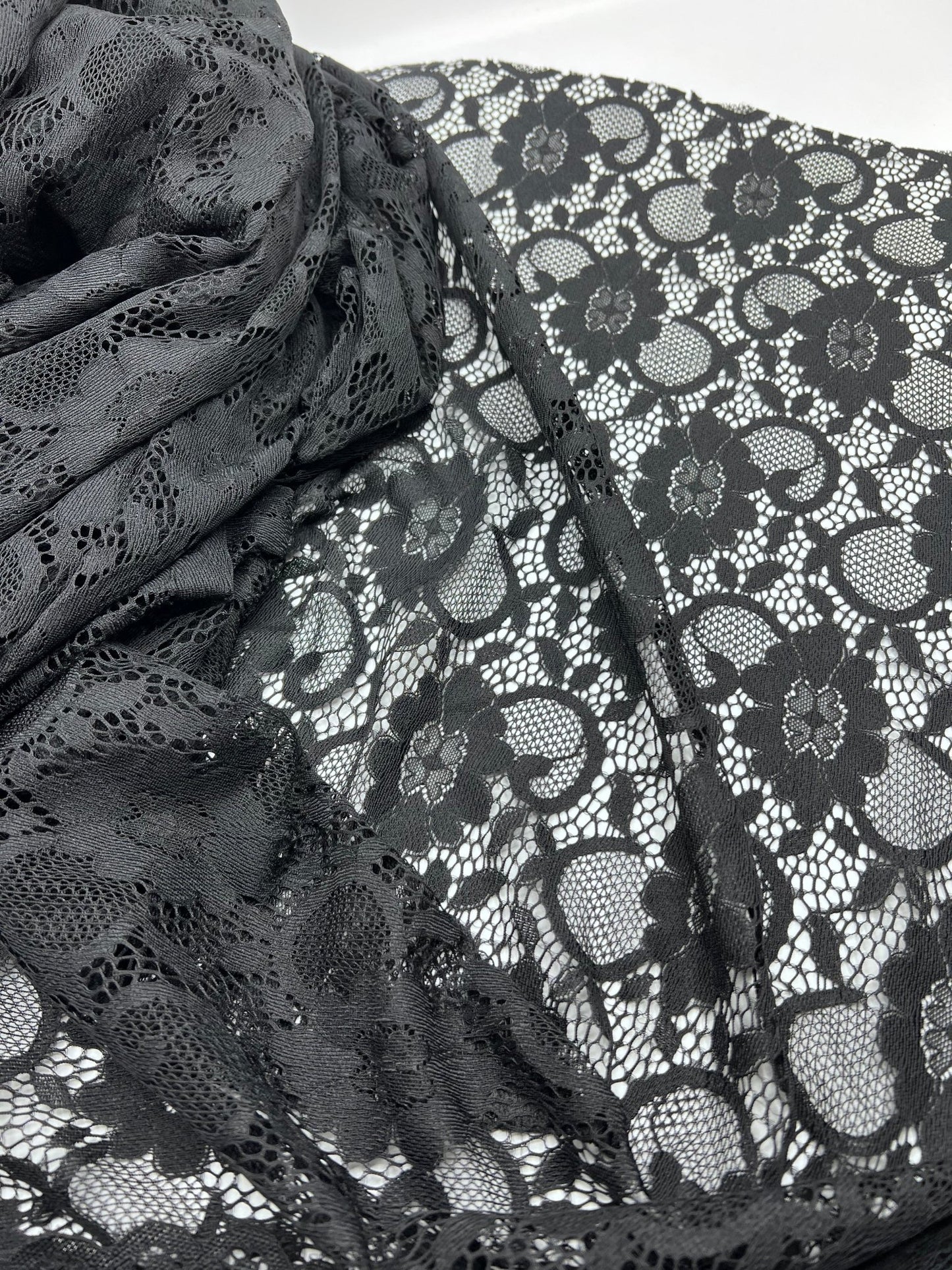 Black Scalloped Edge Floral Lace Fabric Stretch - T9 Fabrics