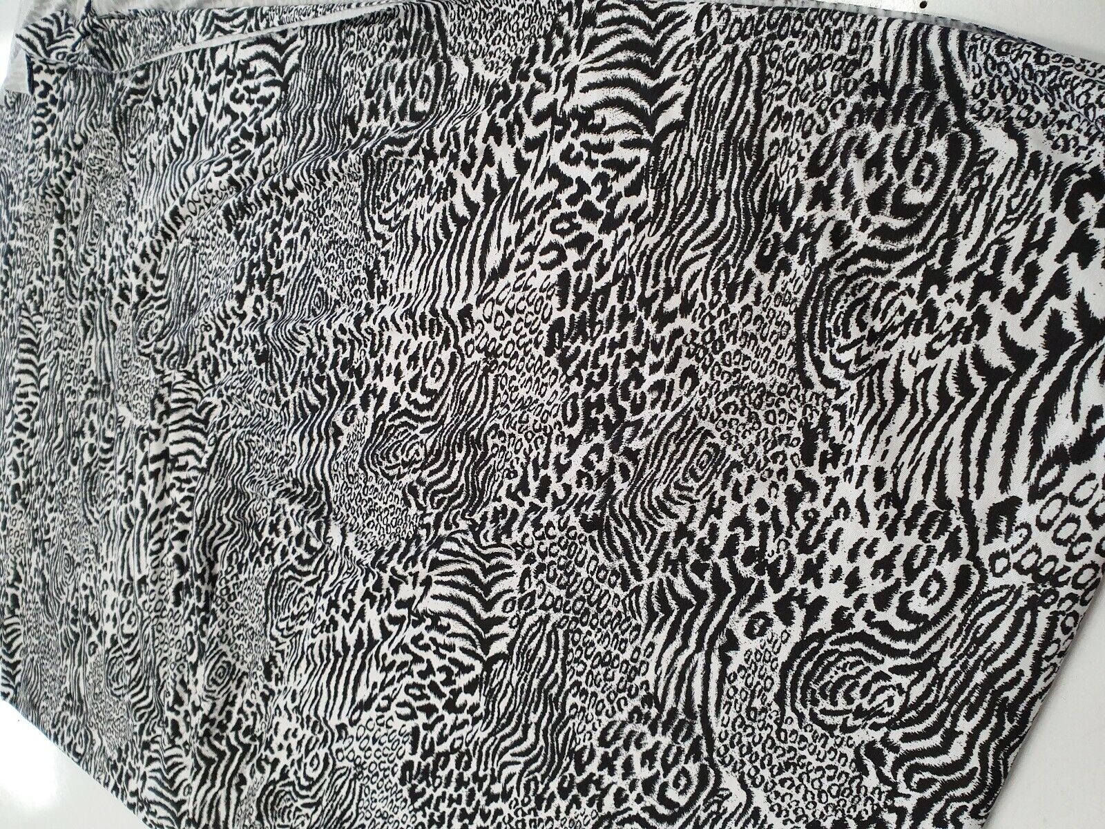 Black & White Multi Animal Print Viscose Elastane Fabric - T9 Fabrics