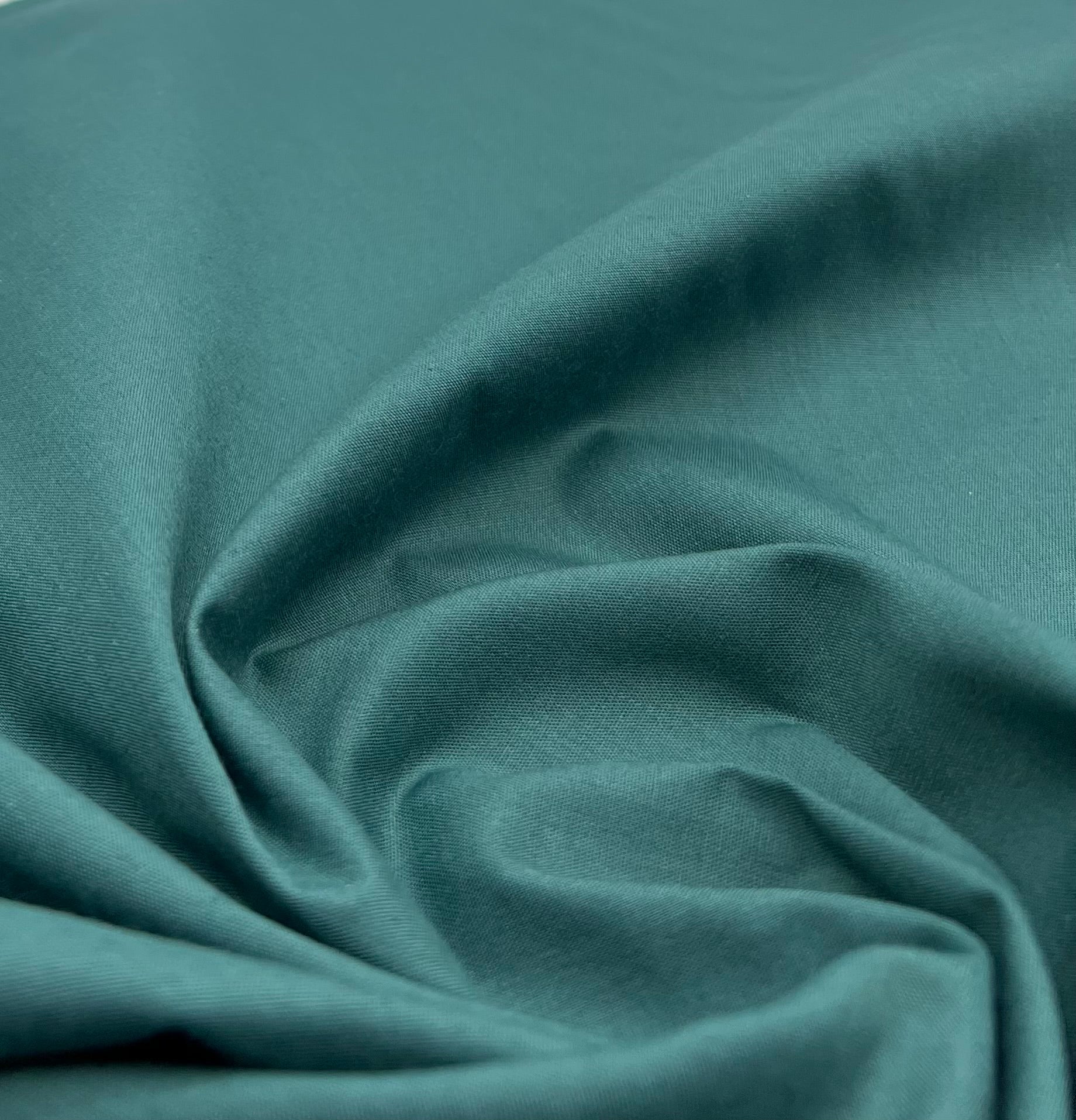 Bottle Green Plain Poly Cotton 105 GSM 80/20 44 Inch Non Stretch - T9 Fabrics