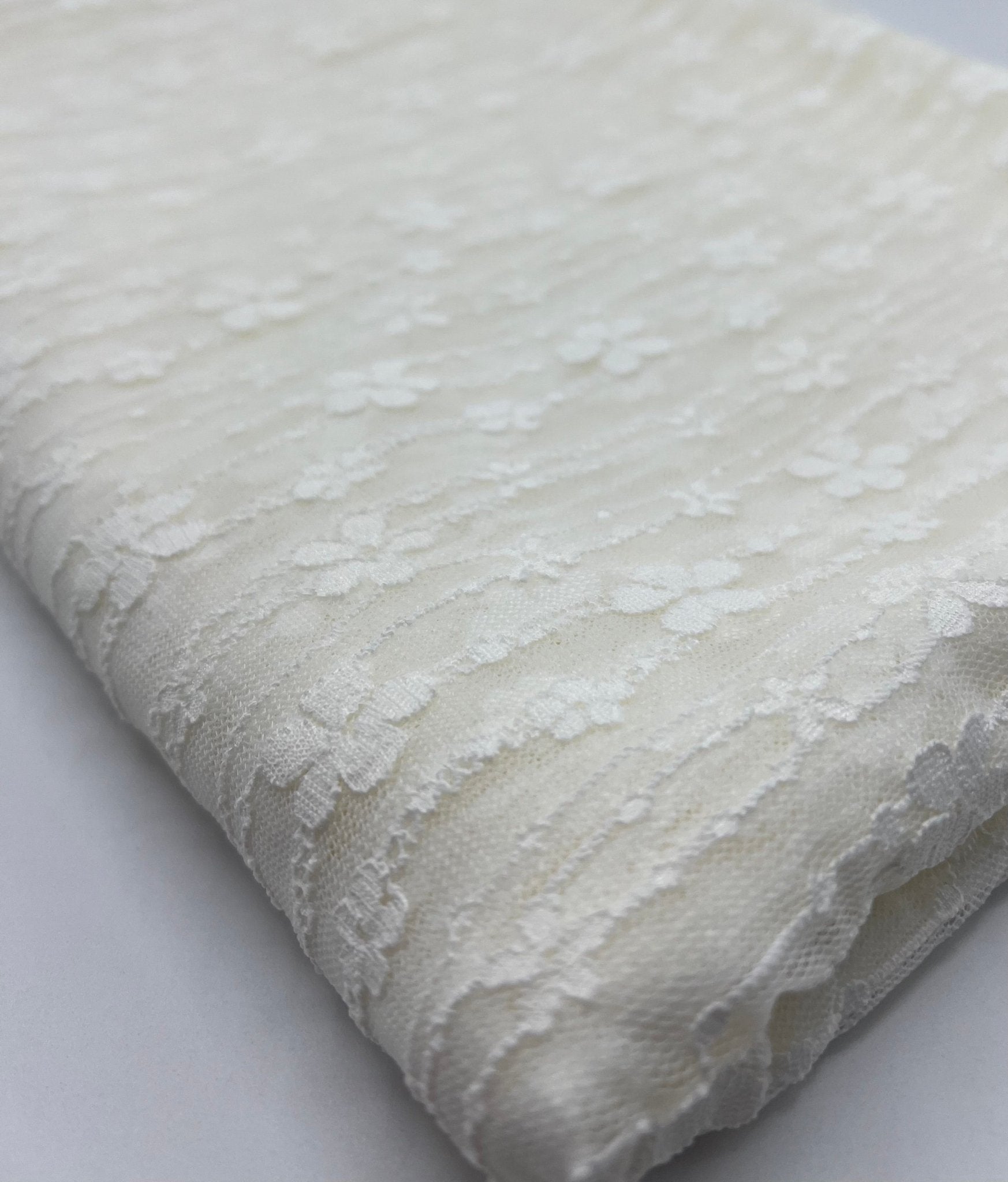 Cream Ditsy Floral Scalloped Edge Lace Fabric Stretch - T9 Fabrics