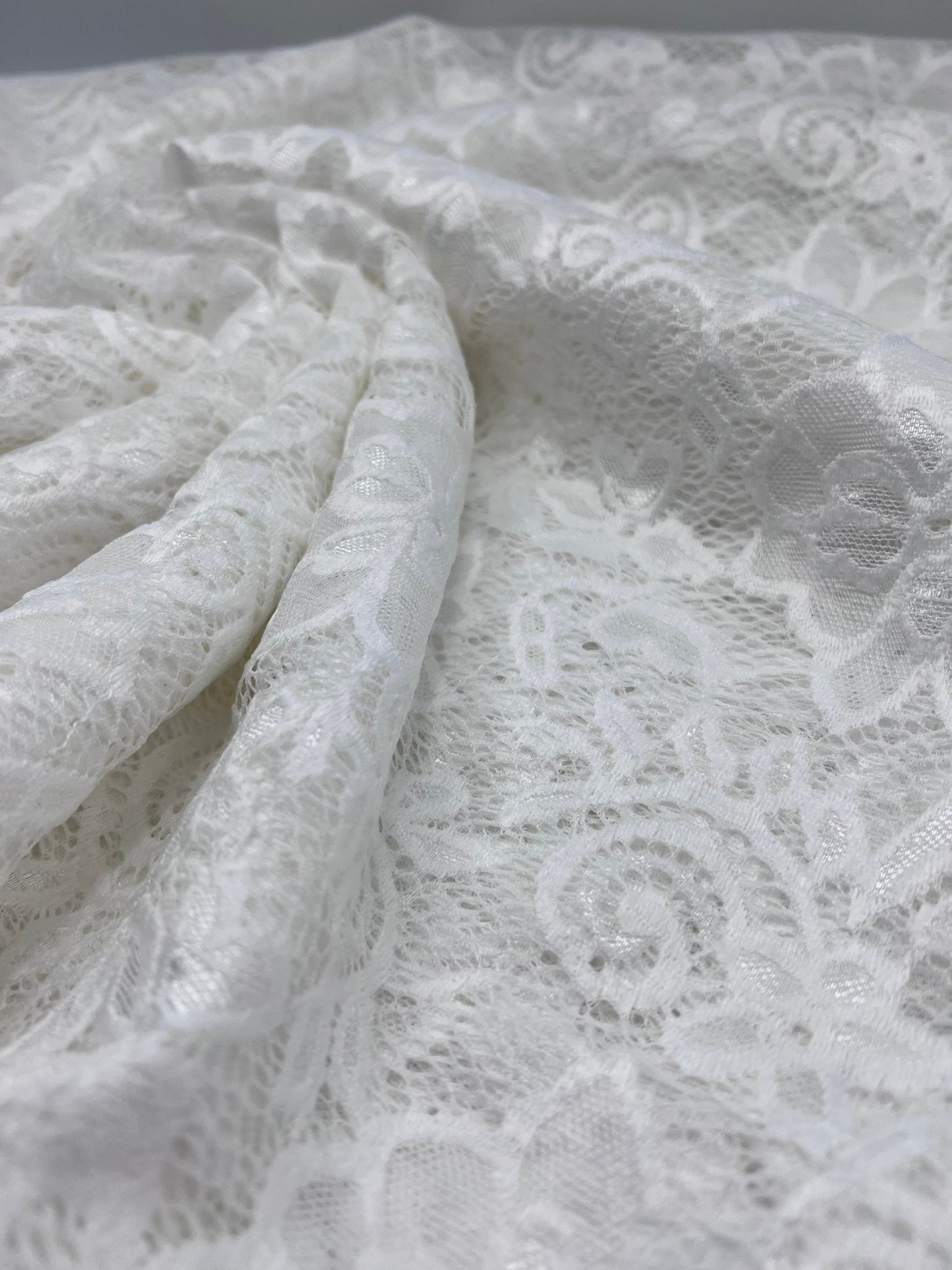 Cream Scalloped Floral Lace Fabric Stretch - T9 Fabrics