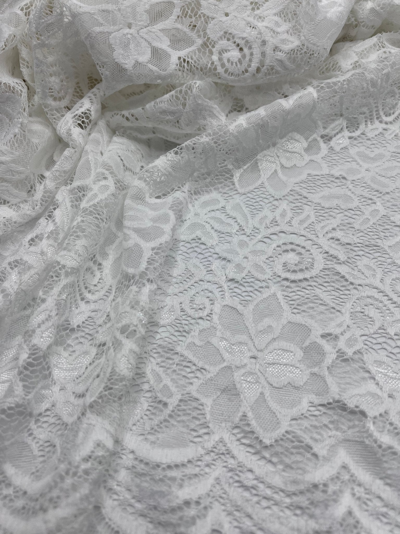 Cream Scalloped Floral Lace Fabric Stretch - T9 Fabrics