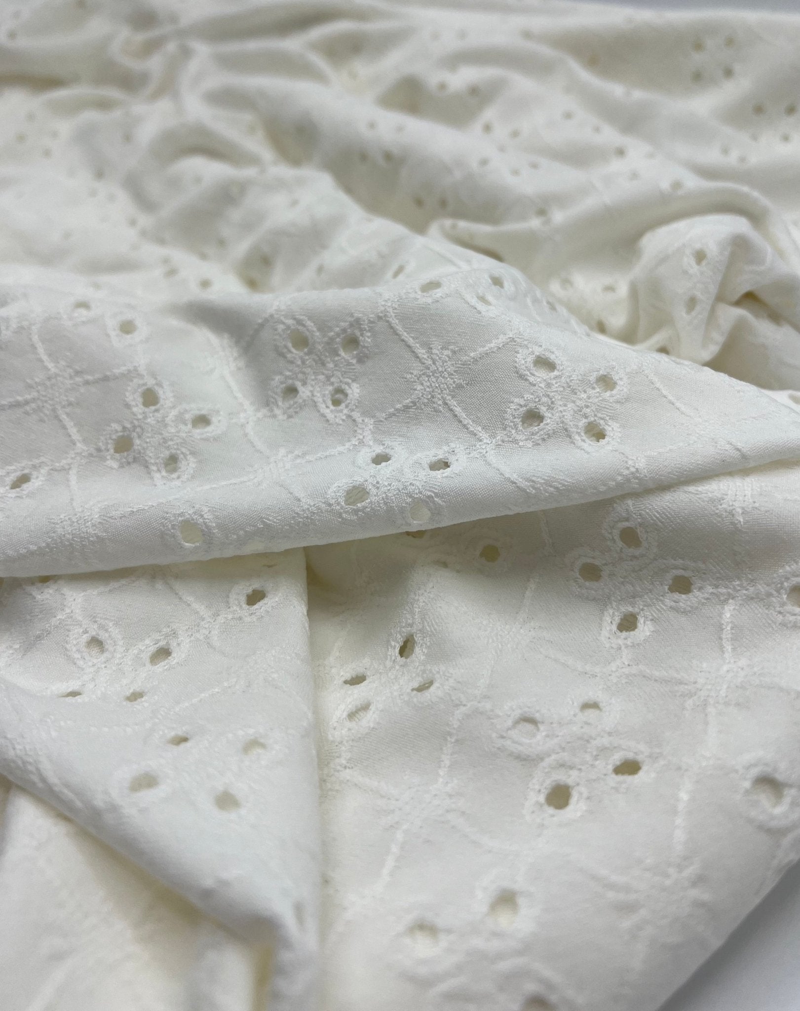 Ivory Broderie Anglaise Stretch Fabric 4 Way Stretch Fabric - T9 Fabrics