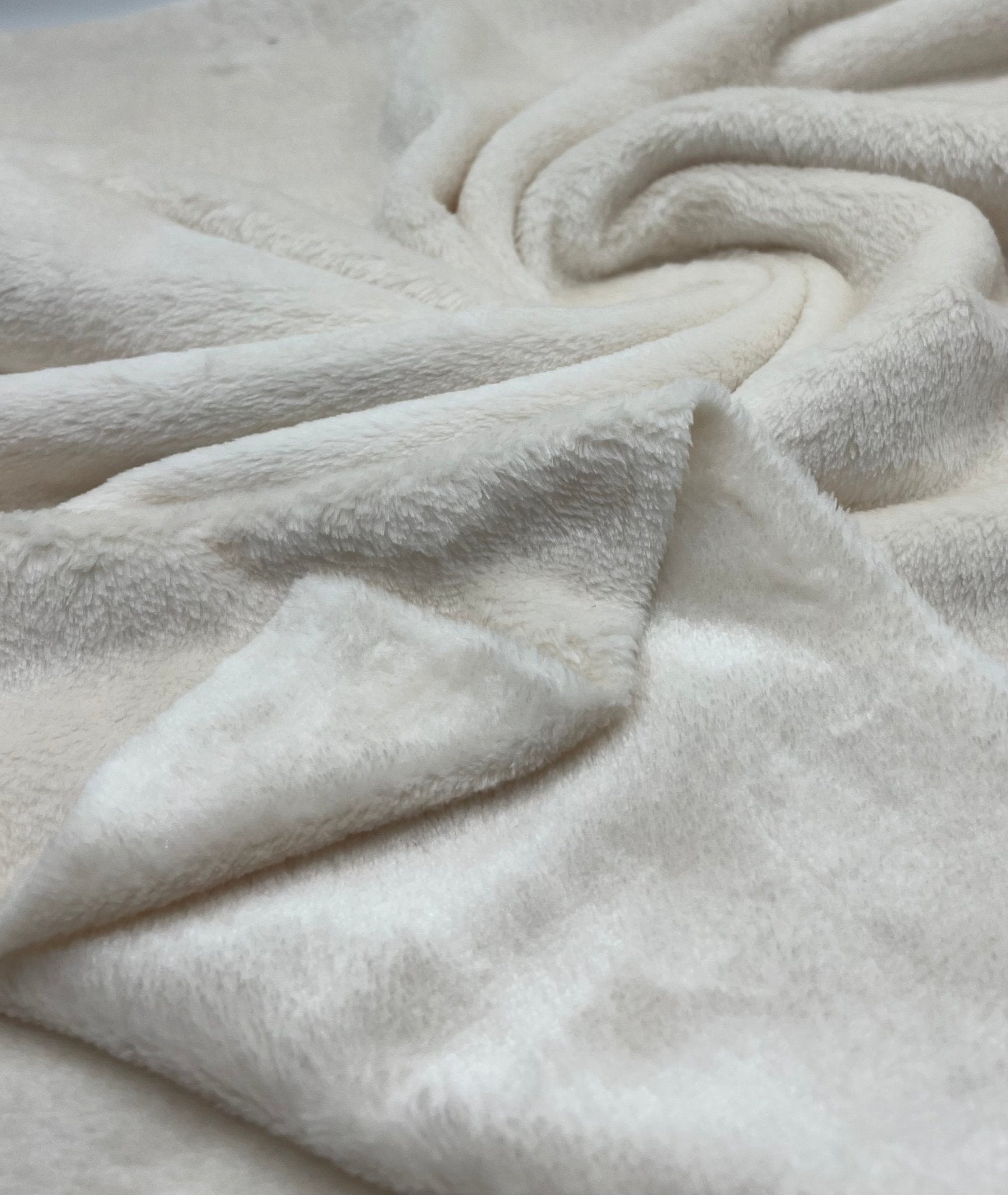 Ivory Super Soft Plain Cuddle Fleece Fabric Blanket Loungewear - T9 Fabrics