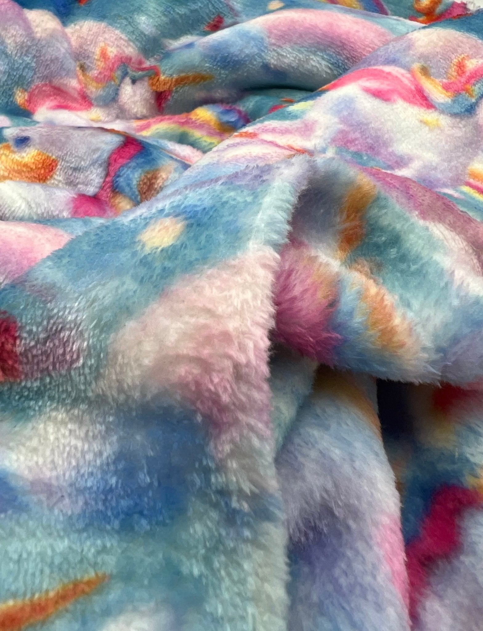 Magical Unicorns Cuddle Fleece Fabric Blanket Loungewear - T9 Fabrics