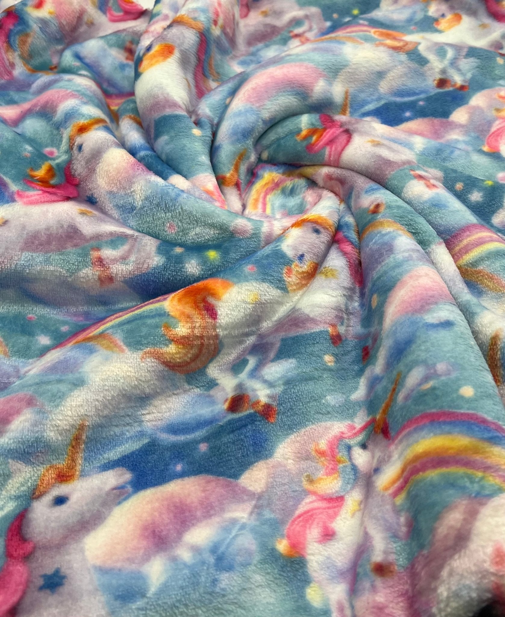 Magical Unicorns Cuddle Fleece Fabric Blanket Loungewear - T9 Fabrics