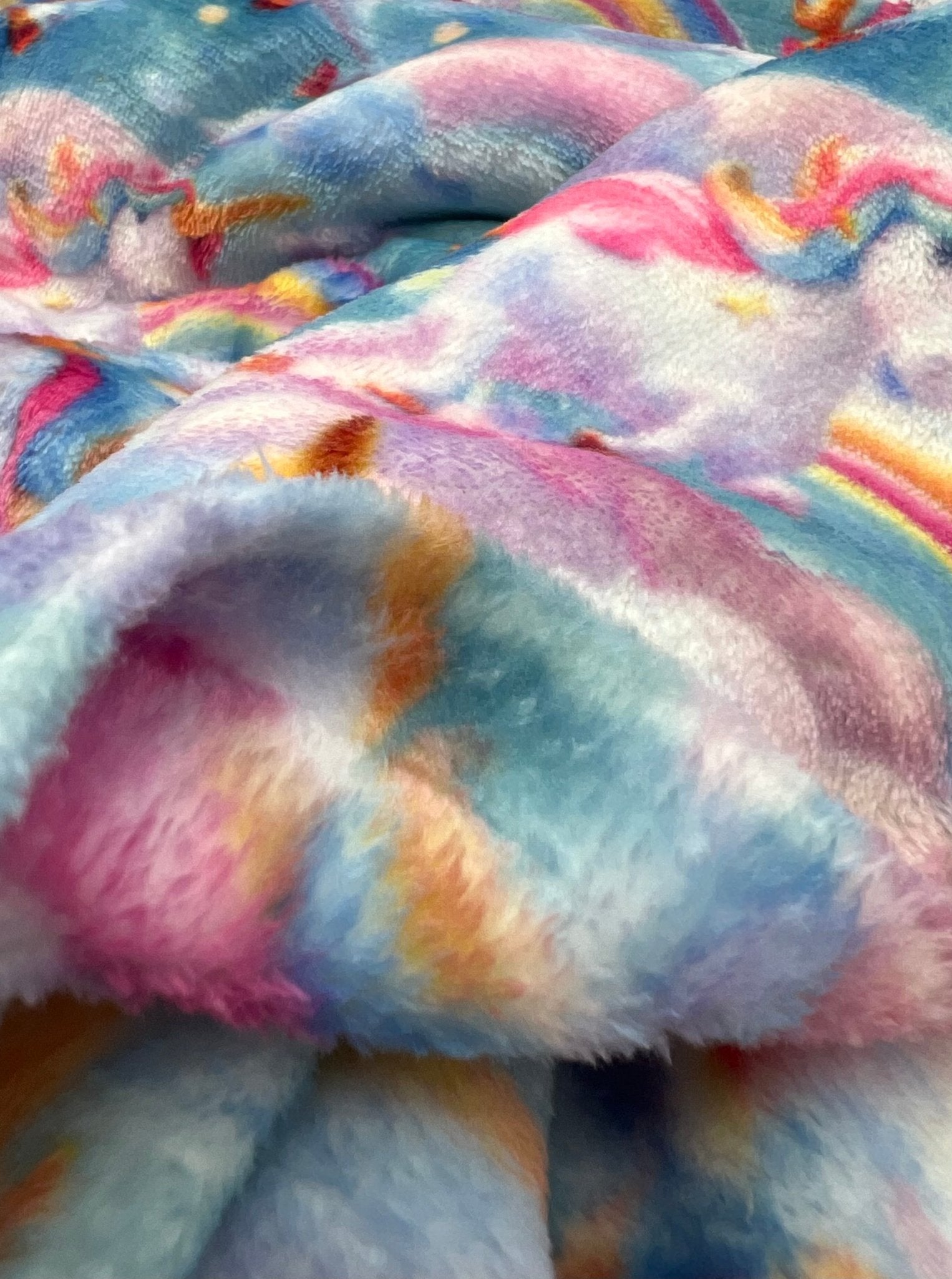 Magical Unicorns Cuddle Fleece Fabric Blanket Loungewear - T9 Fabrics