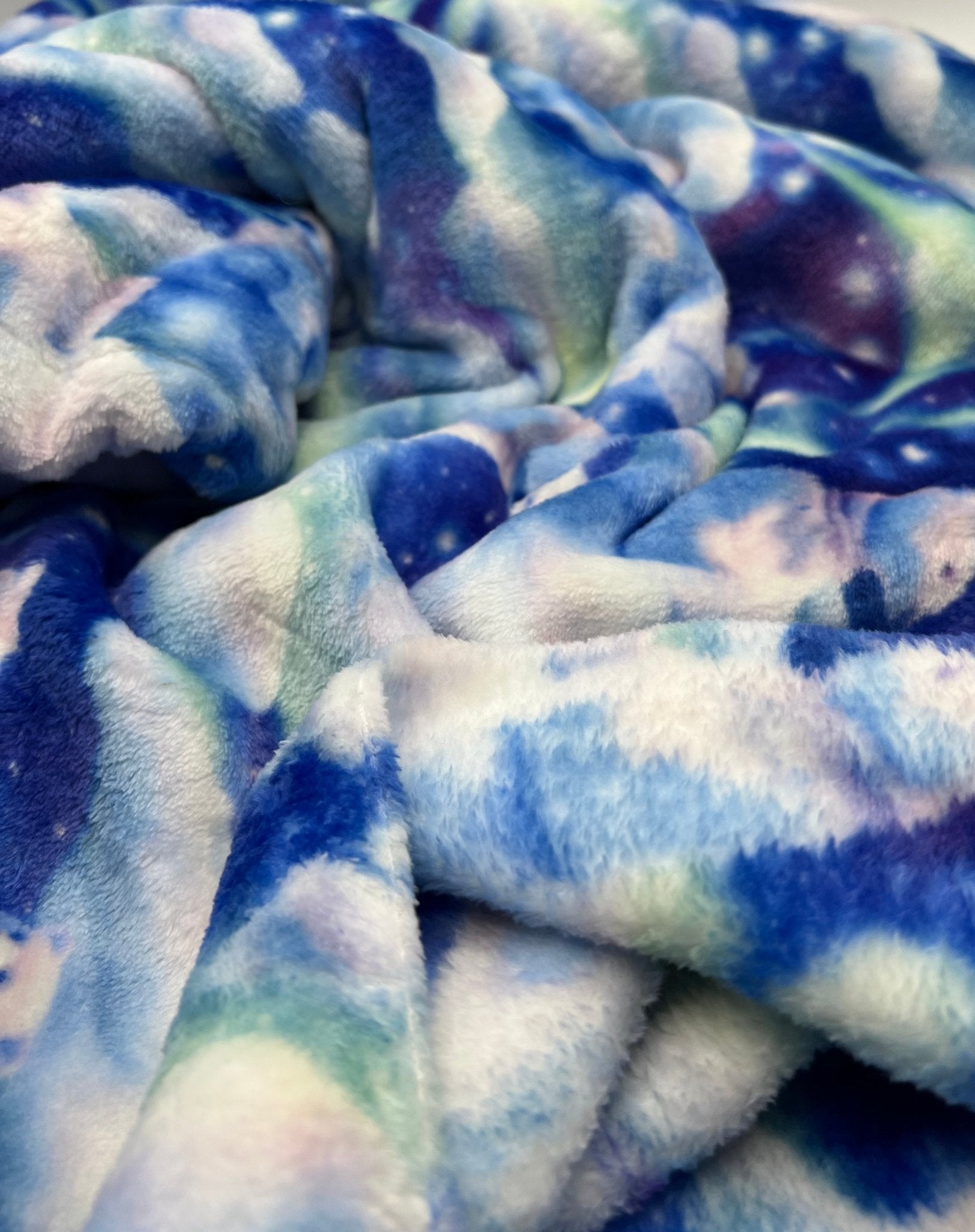 Polar Bears Cuddle Fleece Fabric Blanket Loungewear - T9 Fabrics