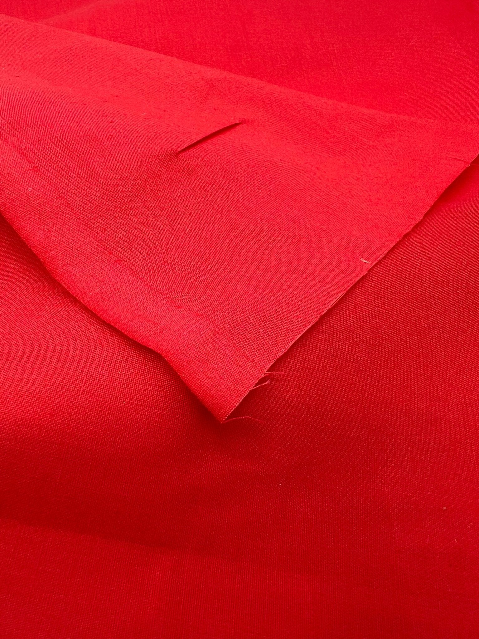 Red Plain Poly Cotton 105 GSM 80/20 44 Inch Non Stretch - T9 Fabrics