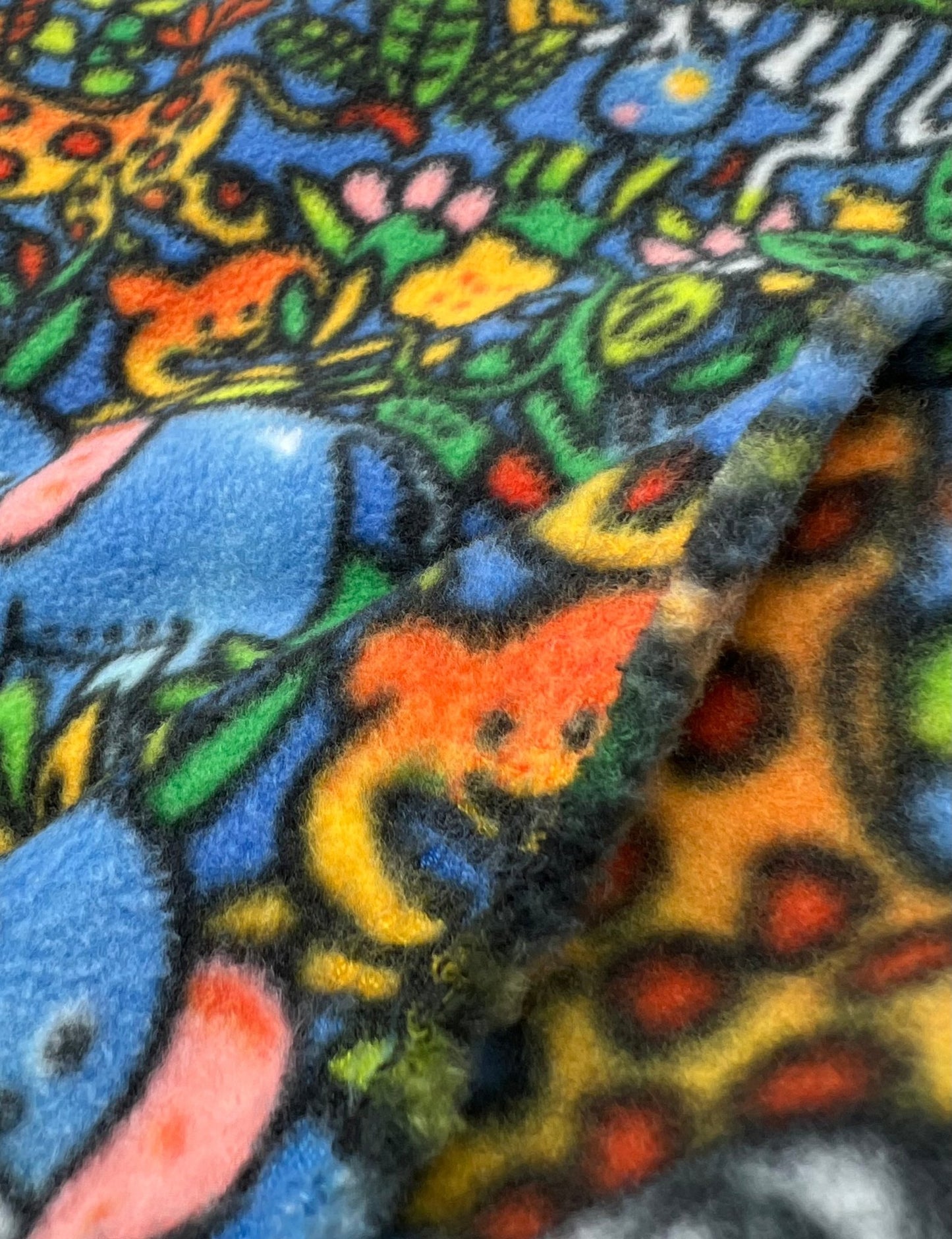 Safari Animals Printed Anti - Pil Polar Fleece Fabric Blanket Loungewear - T9 Fabrics