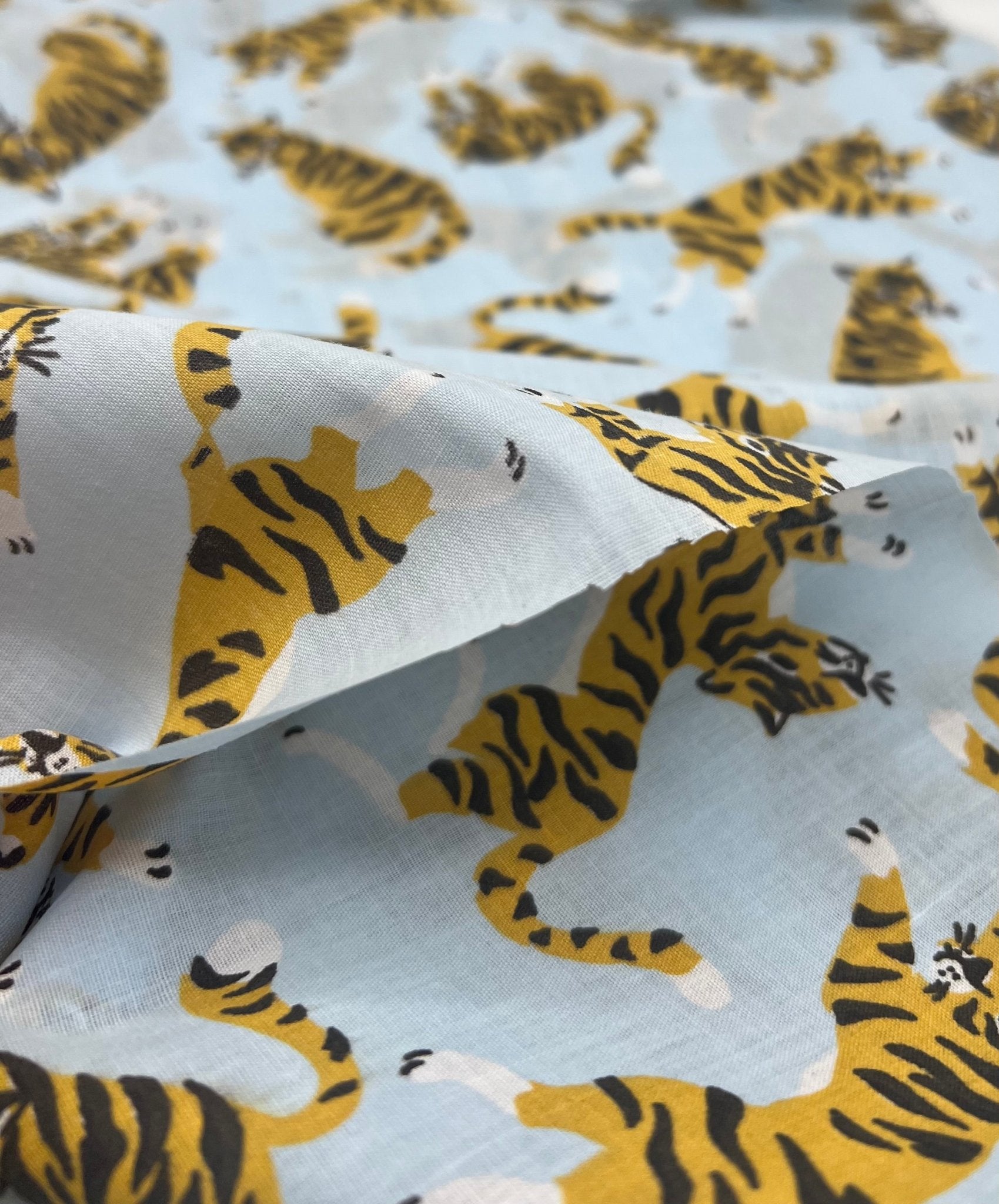 Tigers Printed Poly Cotton 90 GSM 80/20 44 Inch Non Stretch - T9 Fabrics