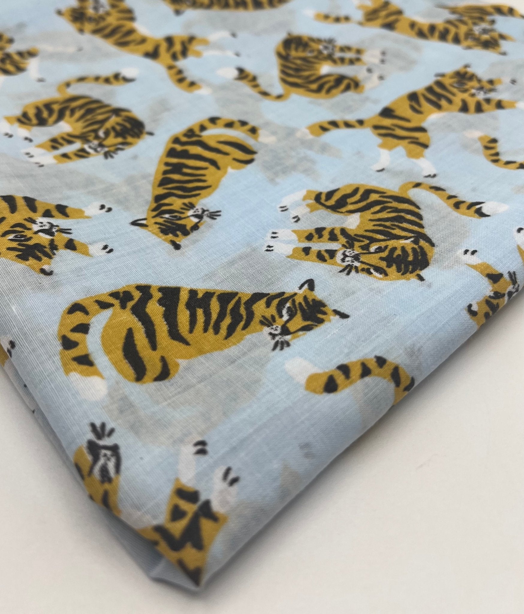 Tigers Printed Poly Cotton 90 GSM 80/20 44 Inch Non Stretch - T9 Fabrics