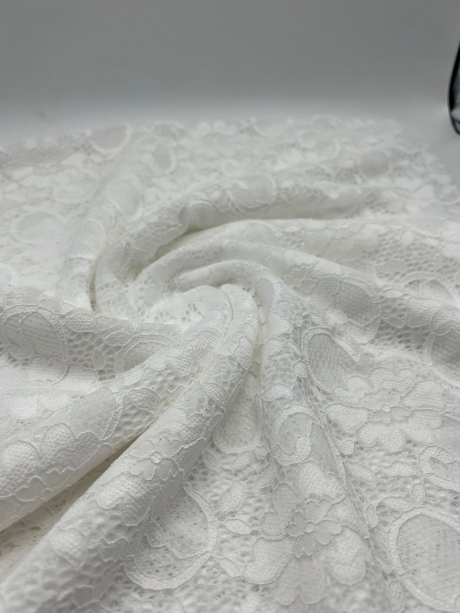 White Flower Scalloped Edge Floral Lace Fabric Stretch - T9 Fabrics