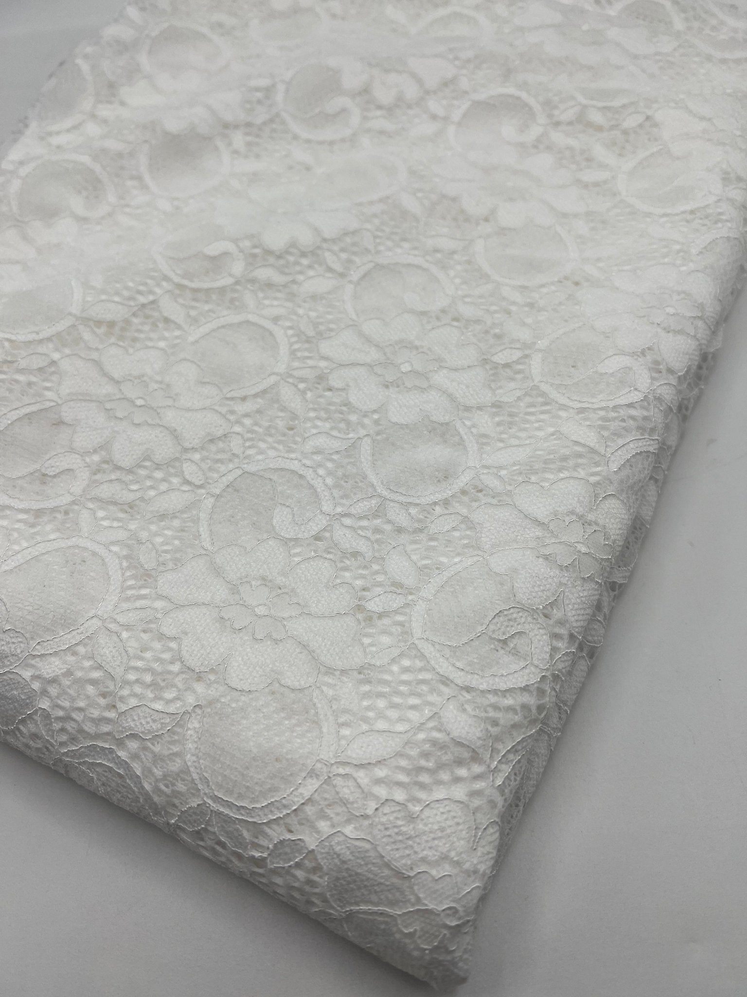 White Flower Scalloped Edge Floral Lace Fabric Stretch - T9 Fabrics