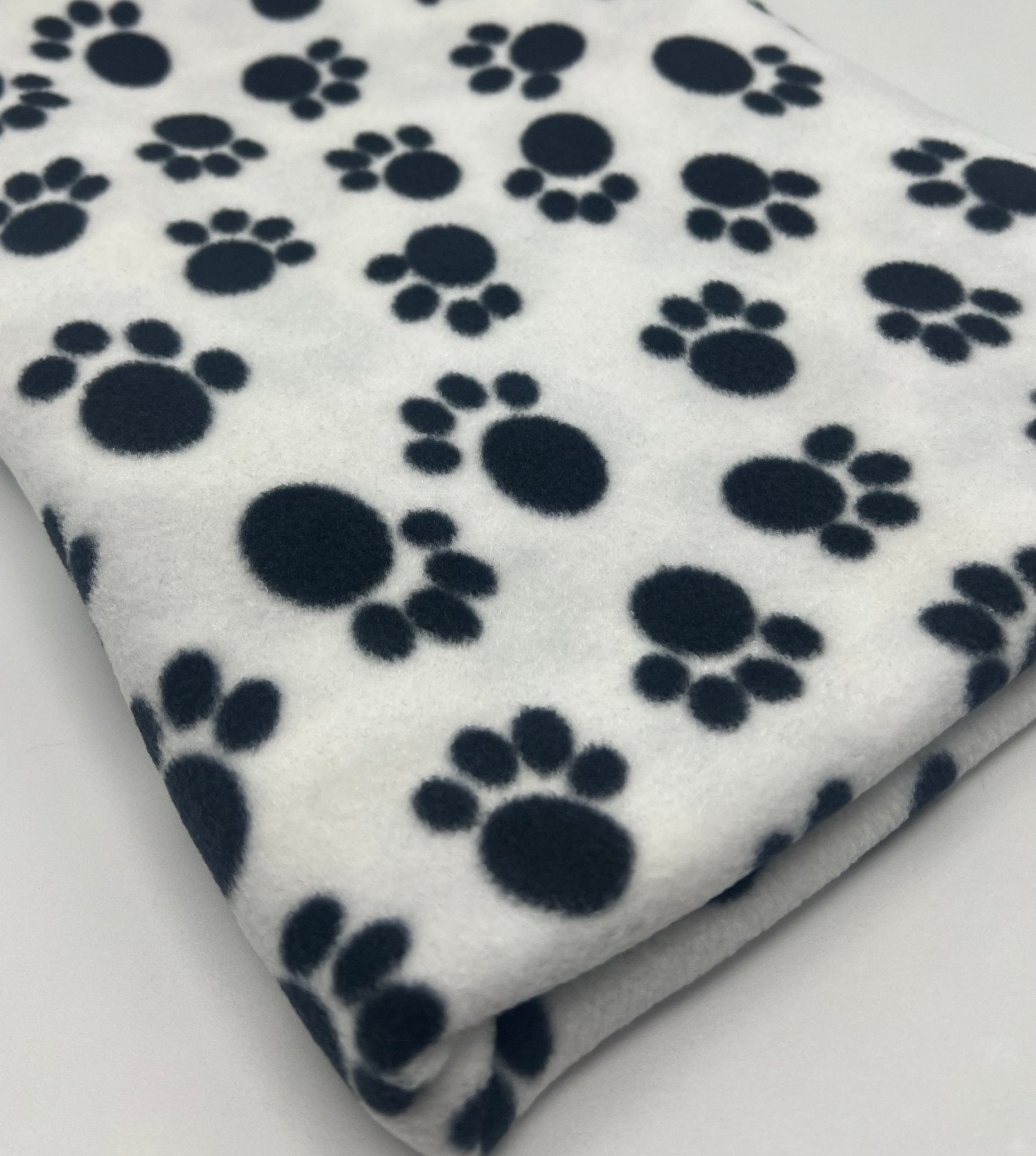 White Paws Printed Anti - Pil Polar Fleece Fabric Blanket Loungewear - T9 Fabrics