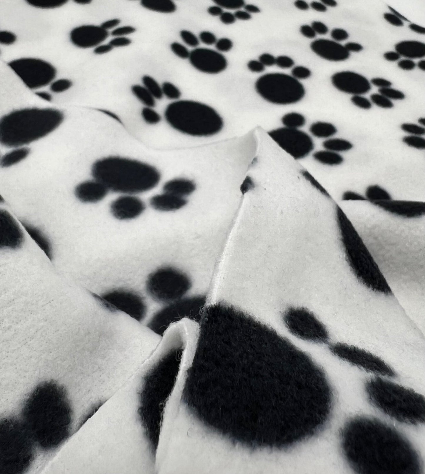 White Paws Printed Anti - Pil Polar Fleece Fabric Blanket Loungewear - T9 Fabrics