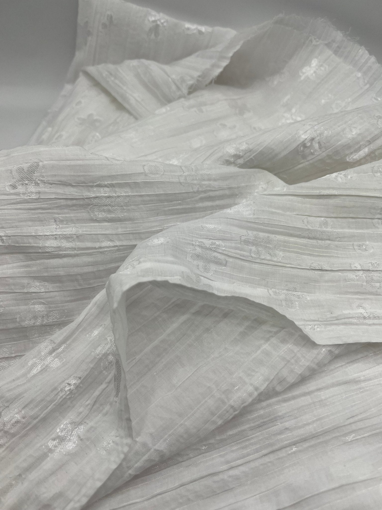 White Shiny Floral Crinkled Lightweight Non Stretch Woven Fabric - T9 Fabrics