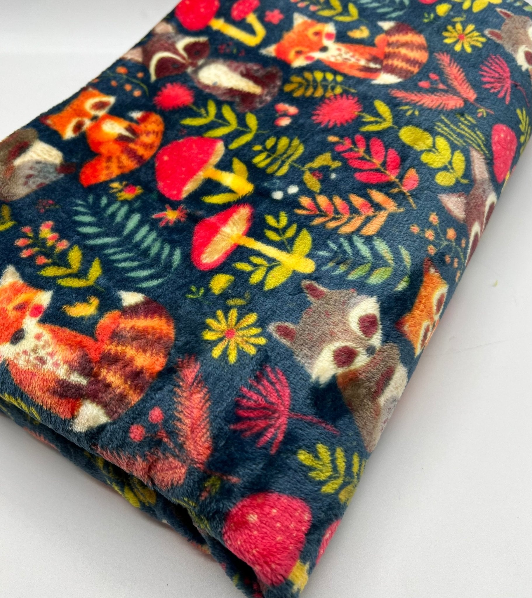 Woodland Animals Cuddle Fleece Fabric Blanket Loungewear - T9 Fabrics