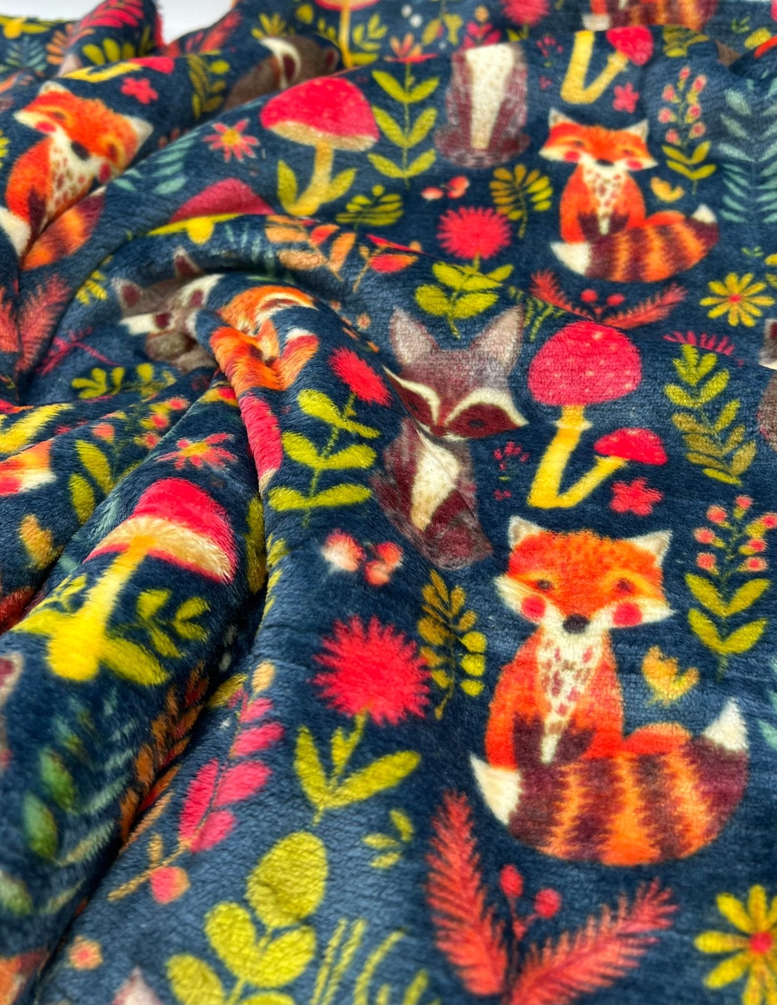 Woodland Animals Cuddle Fleece Fabric Blanket Loungewear - T9 Fabrics